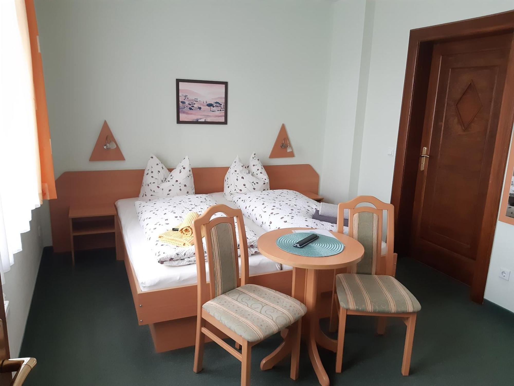 Pension Schoene Grossrohrsdorf Room photo